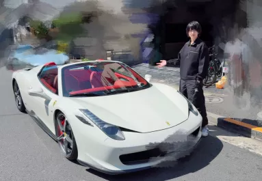 10 évet spórolt álmai autójára a srác: egy órával azután, hogy átvette, megtörtént a felfoghatatlan - Fotók