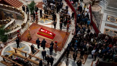 Újabb részletek a pápa utolsó óráiról - Megszólalt az orvosa