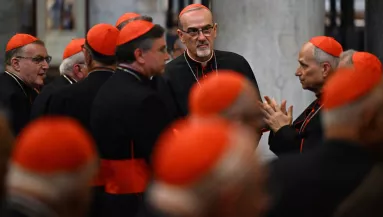 Konklávé fordulat: ő az új favorit a pápai címre - Fotók