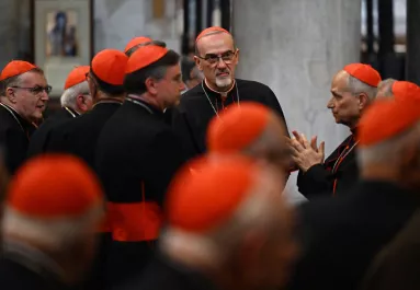 Konklávé fordulat: ő az új favorit a pápai címre - Fotók