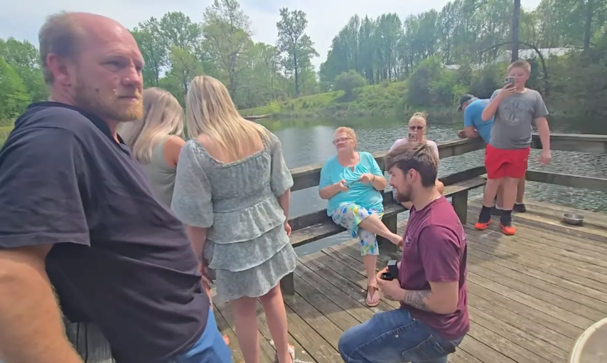 Több mint 85 millió kattintás: ez minden idők leggázabb lánykérése? - Videó