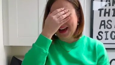 3300 forintért vett nadrágot a turiban a nő: amikor másodszor megnézte, sokkot kapott - Videó