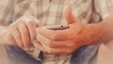 Telefonon hívta egy nő a csorvási férfit: ami ezután történt, azt nehéz elhinni