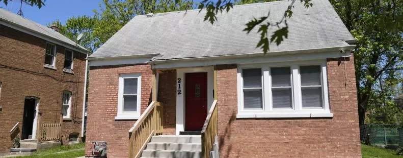 El akarja adni a férfi a házát: amikor megtudja, ki lakott ott, azonnal törli a hirdetését - Fotók