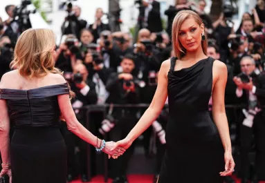 Cannes 2025: brutális szettekben a világsztárok - Íme a vörös szőnyeg legszebb képei