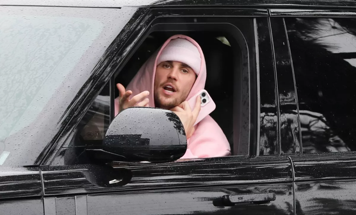 Megbolondult? Nyilvánosan vallott szerelmet Justin Bieber Selena Gomez hasonmásának - Fotó