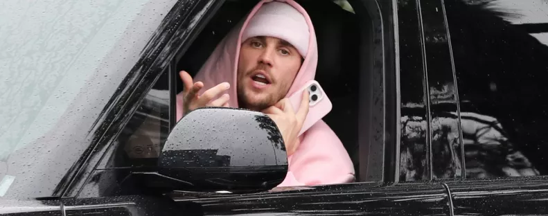 Megbolondult? Nyilvánosan vallott szerelmet Justin Bieber Selena Gomez hasonmásának - Fotó