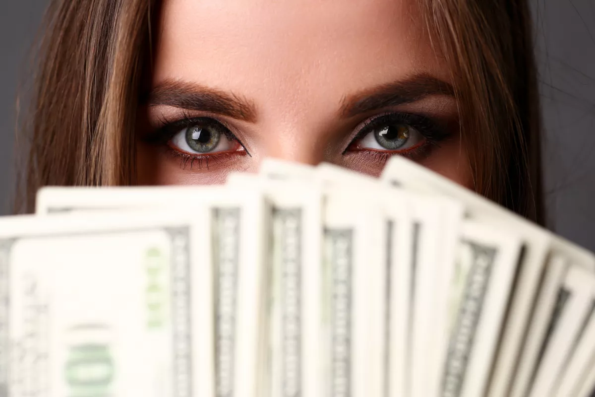 Milliós pénzeső vár hétvégén erre a 3 csillagjegyre