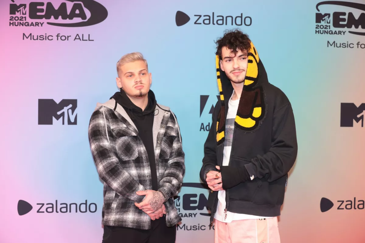 Azahriah ledobta az atomot - Itt a nagy bejelentés, amire mindenki várt - Fotók