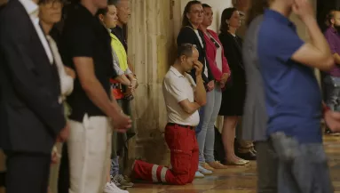 Gráci vérengzés - "Anya, az életemért futok" - Halottnak tettették magukat a diákok, mások futottak - Fotók