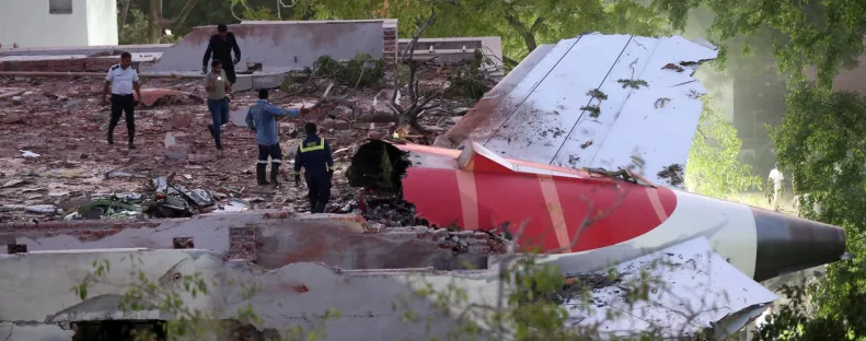 Lezuhant utasszállító: ezek voltak a pilóta utolsó szavai - Fotó