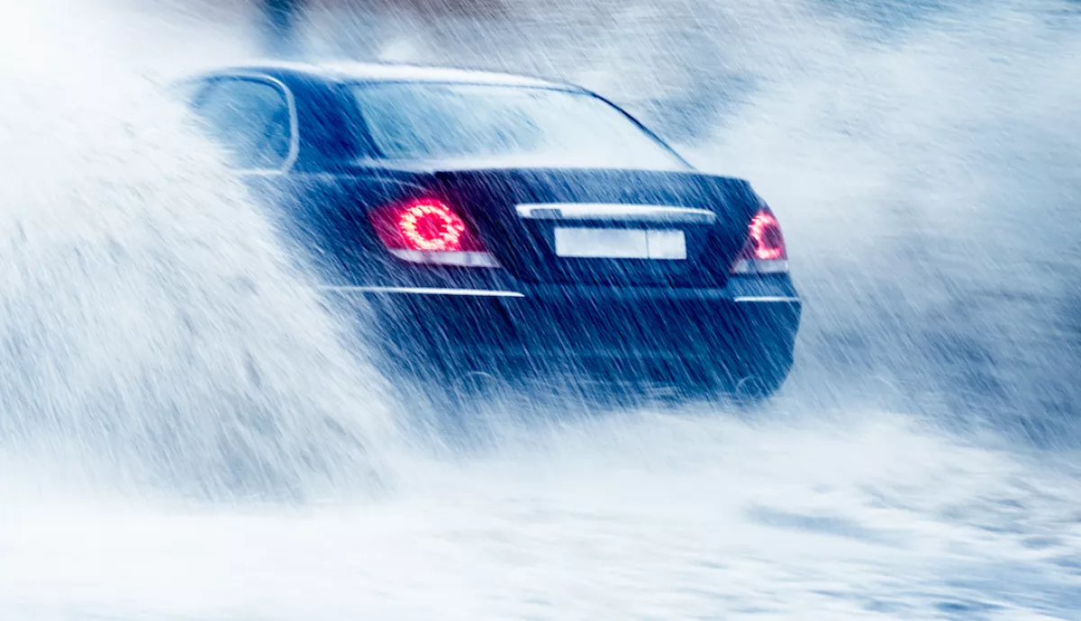 75 km/h-s szél, felhőszakadás, jég: 14 vármegyére frissítették a riasztást