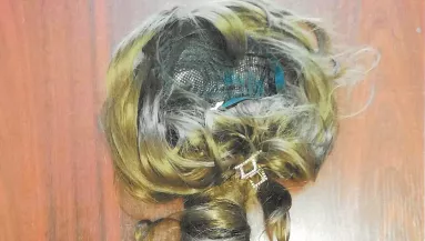 Szoknyában és parókában dolgozott a 23 éves János: több év börtönt kapott miatta - Fotók