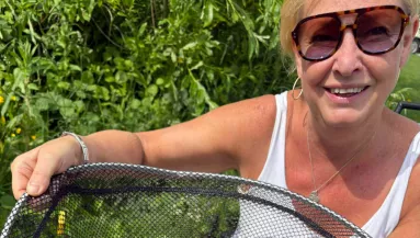 Megsimogatott egy kutyust a nő a nyaraláson: nem sokkal később belehalt - Fotók