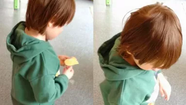 Amikor meglátja az autista kisfiú anyja, mit írtak neki az oviból, megszakadt a szíve - Videó