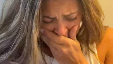 20 éve vesztette el a nő a jegygyűrűjét: amikor kiderült az igazság, azonnal eleredtek a könnyei - Videó