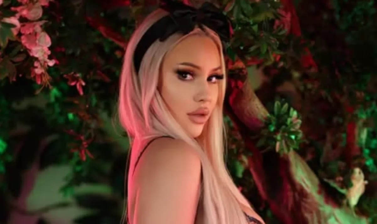 Rejtélyes tragédia: otthonában találták holtan a 28 éves erotikus színésznőt - Fotók