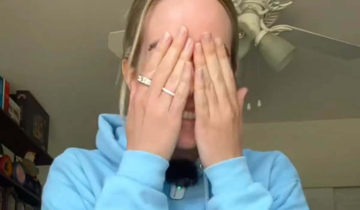 Az anyósára bízza a nő a kutyáját: amikor újra meglátja, elakad a szava - Videó