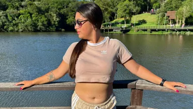 Hatalmas mellei nőttek néhány hónap alatt a 22 éves lánynak - A diagnozós sokkoló - Fotók