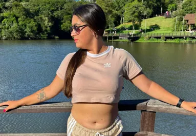 Hatalmas mellei nőttek néhány hónap alatt a 22 éves lánynak - A diagnozós sokkoló - Fotók