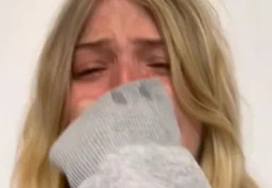 Csizmát vesz a turkálóban a nő: majd élete sokkját éli át - Videó