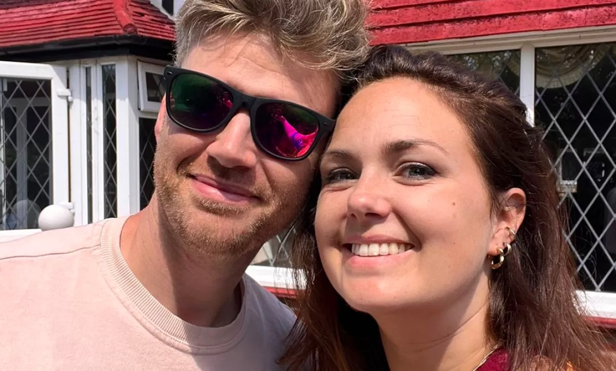 Széfet talál az öreg házban a pár: a tartalmára senki sem számított - Videó