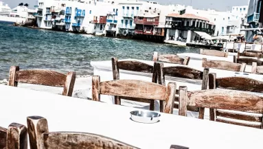 Salátát rendelt az étteremben a nő: megdöbbent, amikor ránézett a számlára - Videó