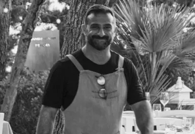 Sokk a fesztiválon: levegőért kapkodott a pincér, majd meghalt - Fotók