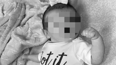 Elhagyott csecsemőt találtak az udvaron: aztán a rendőrség szörnyű felfedezést tett - Fotók