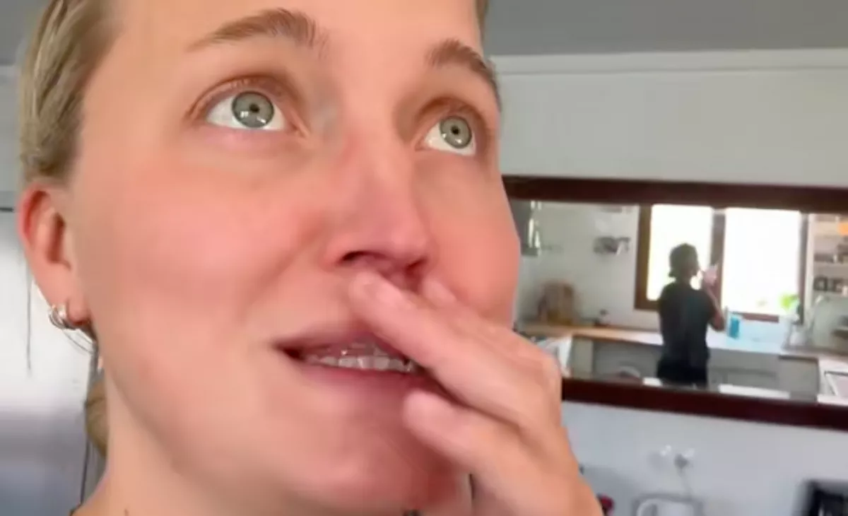 Leesik Juliék álla, amikor meglátják, mi várja őket otthon a nyaralás után - Videó