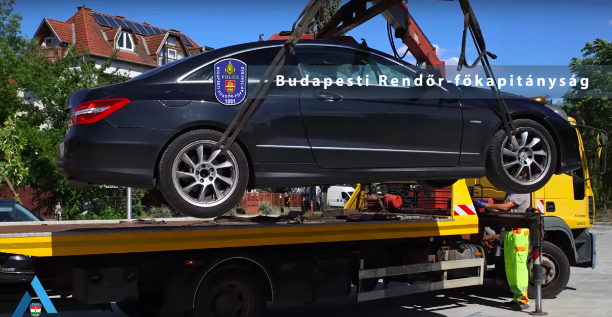 Ugrott a Merci, a milliók, az arany: egy 19 éves zuglói srác a 17 éves barátnőjét is sirathatja - Fotók