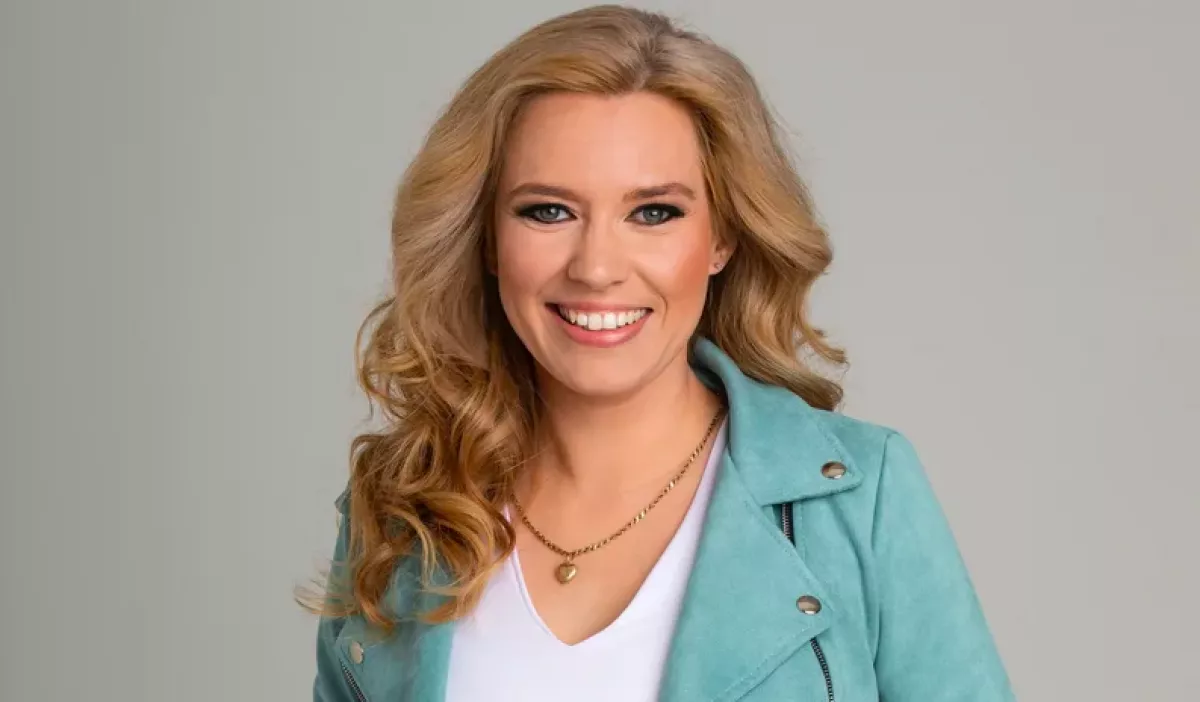 Felnézett a menetrendre az ATV műsorvezetője a Népligeti buszpályaudvaron és tudta, minden összeomlott - Fotók