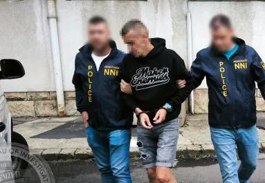 Kibújt a bilincsből és megszökött a tárgyalása után Európa egyik legveszélyesebb bűnözője Budapesten - Fotók