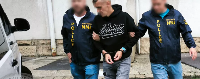 Kibújt a bilincsből és megszökött a tárgyalása után Európa egyik legveszélyesebb bűnözője Budapesten - Fotók