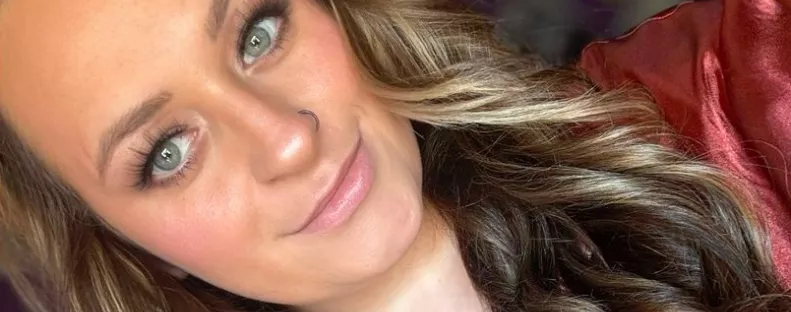 Belenyúlt a zakó zsebébe a nő a turkálóban: és nem hitt a szemének - Videó