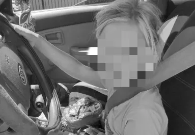 Hiába jelezték a gyámügynek: megkínozva, lábkörmök nélkül találtak egy 10 éves kislányra - Fotók