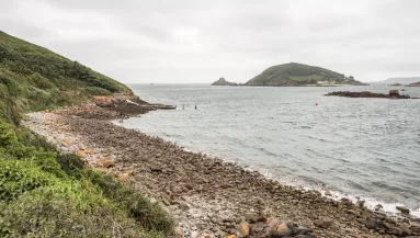 Egy szigeten vett telket a pár: amit ott kiástak, attól leesett az álluk - Fotók