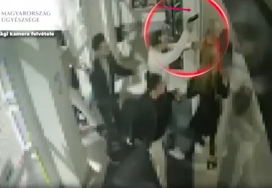 Őrizetben két zenész: a pesti fellépésükön fegyvert rántottak és lövöldözni kezdtek - Videó