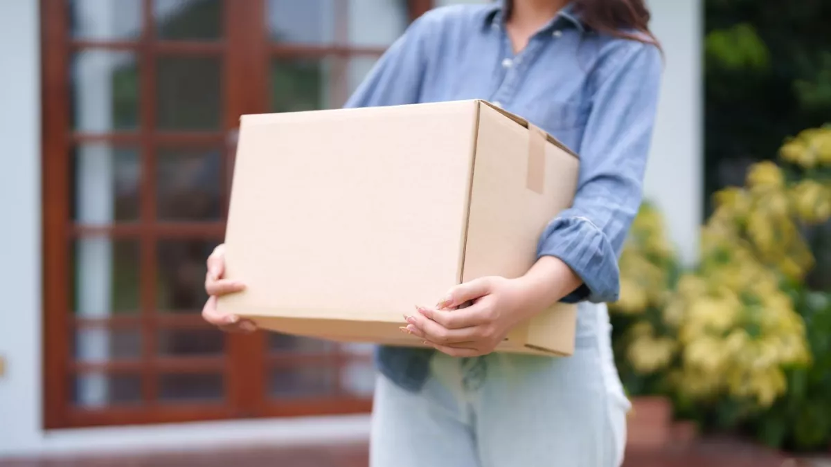 Első közös lakásába költözik a pár: aztán ezt az üzenetet találják - Fotó