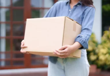 Első közös lakásába költözik a pár: aztán ezt az üzenetet találják - Fotó