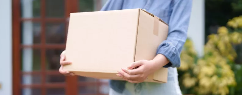 Első közös lakásába költözik a pár: aztán ezt az üzenetet találják - Fotó