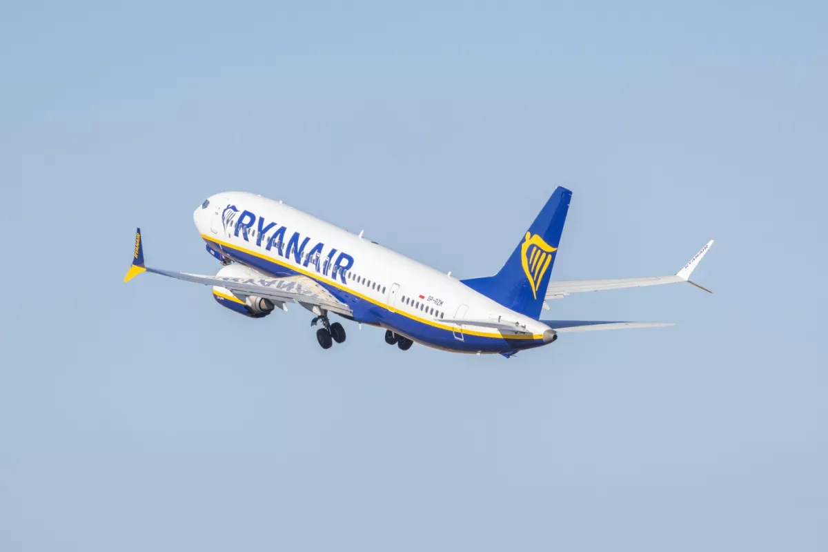 Radikálisan csökkenti a szolgáltatásait a Ryanair ebben az országban