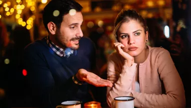 5 ok, amiért mindig olyan férfiakkal randizol, mint az apád