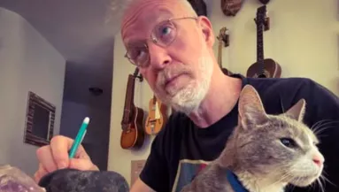 34 éve az egész világ az ő dalukra bulizott: Te felismered ezt a bácsit ma? - Fotó