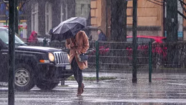 Zivatarok és meleg: 4 vármegyére adtak ki riasztást