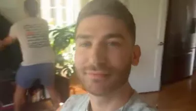 Megtudja a férfi, hogy megcsalta az exe: a bosszúja könnyeket fakaszt a neten - Videó