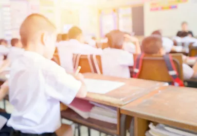 Intim képeket is kapott a perverz pécsi tesitanár: több lány is az áldozata