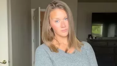 El akarja hozni a lányát a szülinapi buliról az anya: amit ott lát, feldühíti