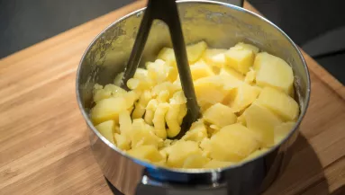 5 súlyos hiba, amit az emberek többsége elkövet a burgonya főzésekor