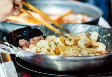 Gyomorforgató tett egy kínai étteremben - Példátlan a bíróság döntése